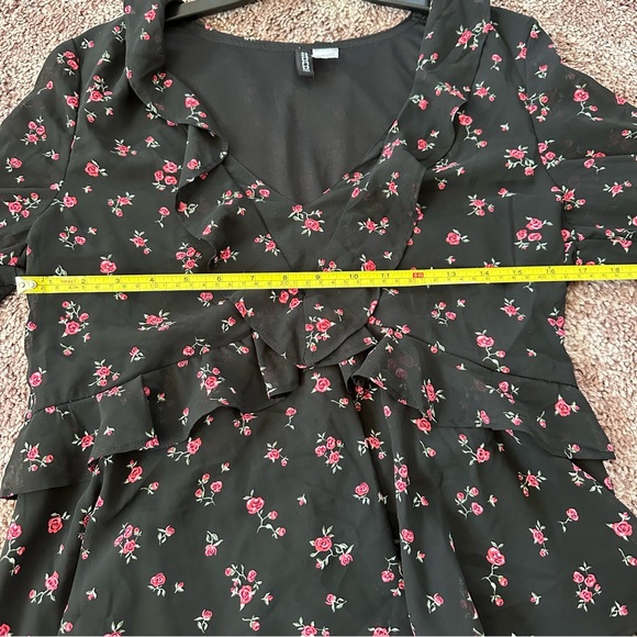 H&M Floral Chiffon Ruffled Blouse - Picture 4 of 6
